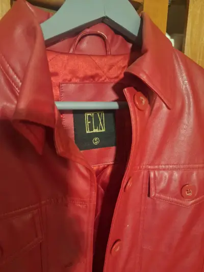 Chaqueta de ecocuero roja para mujer - miniatura 3