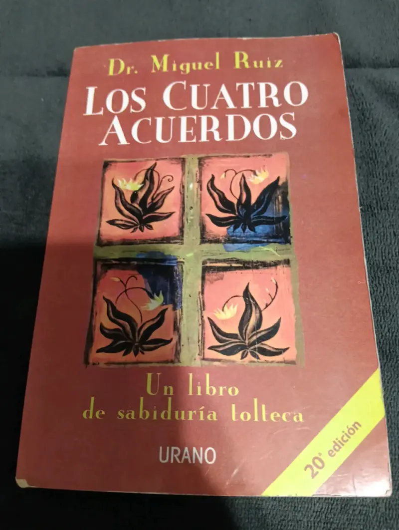 Libro 'Los Cuatro Acuerdos' de Miguel Ruiz - 1