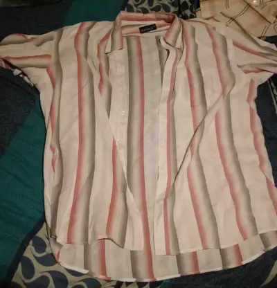 Camisa blanca de vestir para hombre (10.000 c/u) - miniatura 3
