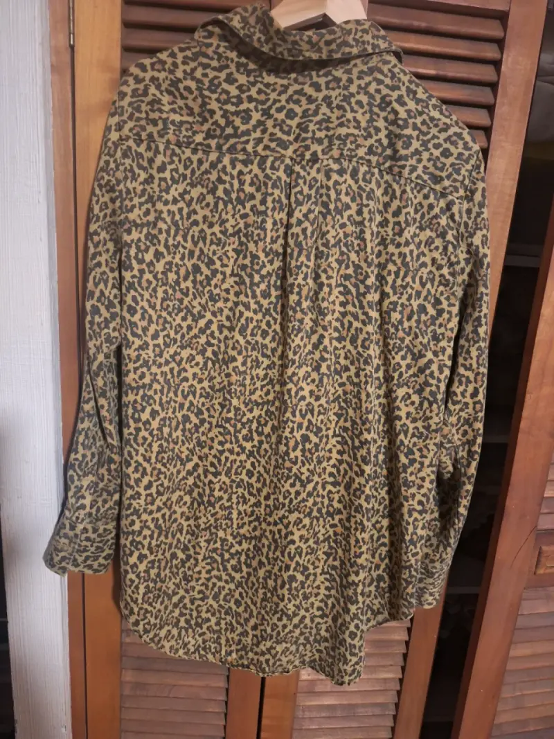 Camisa Zara de mujer estampado leopardo - 2