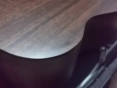 Ukulele acústico con funda - miniatura 2