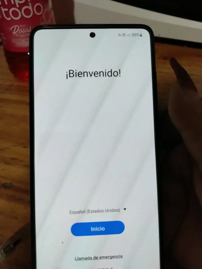 Teléfono inteligente en buen estado - 2