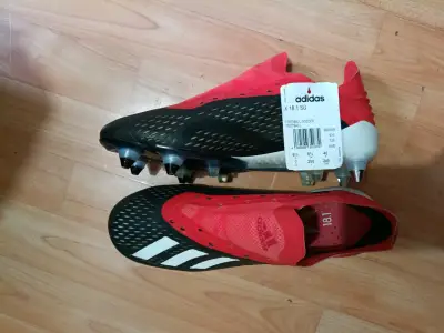 Botines de fútbol Adidas rojos con toperoles - miniatura 4