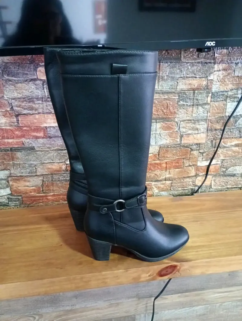 Botas negras de ecocuero con tacón medio n 37