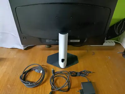 Monitor Xiaomi de 24 pulgadas con cables incluidos - miniatura 1