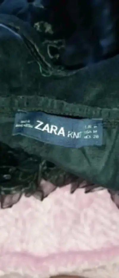 Vestido ZARA negro con volantes y lazos - miniatura 3