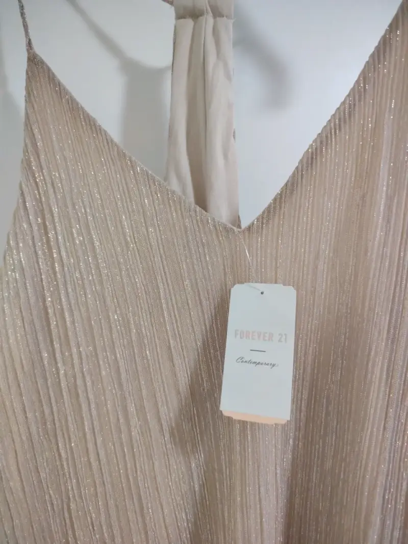 Vestido dorado plisado Forever 21 - 4