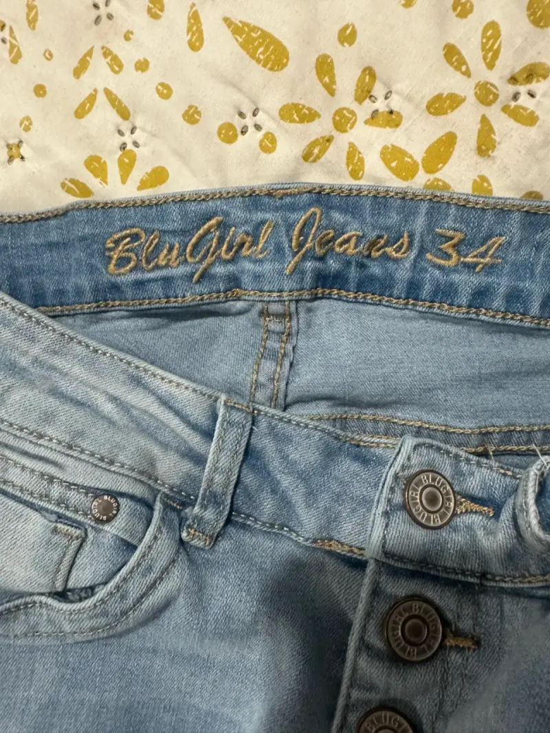 Jeans de mezclilla azul claro para mujer - 3