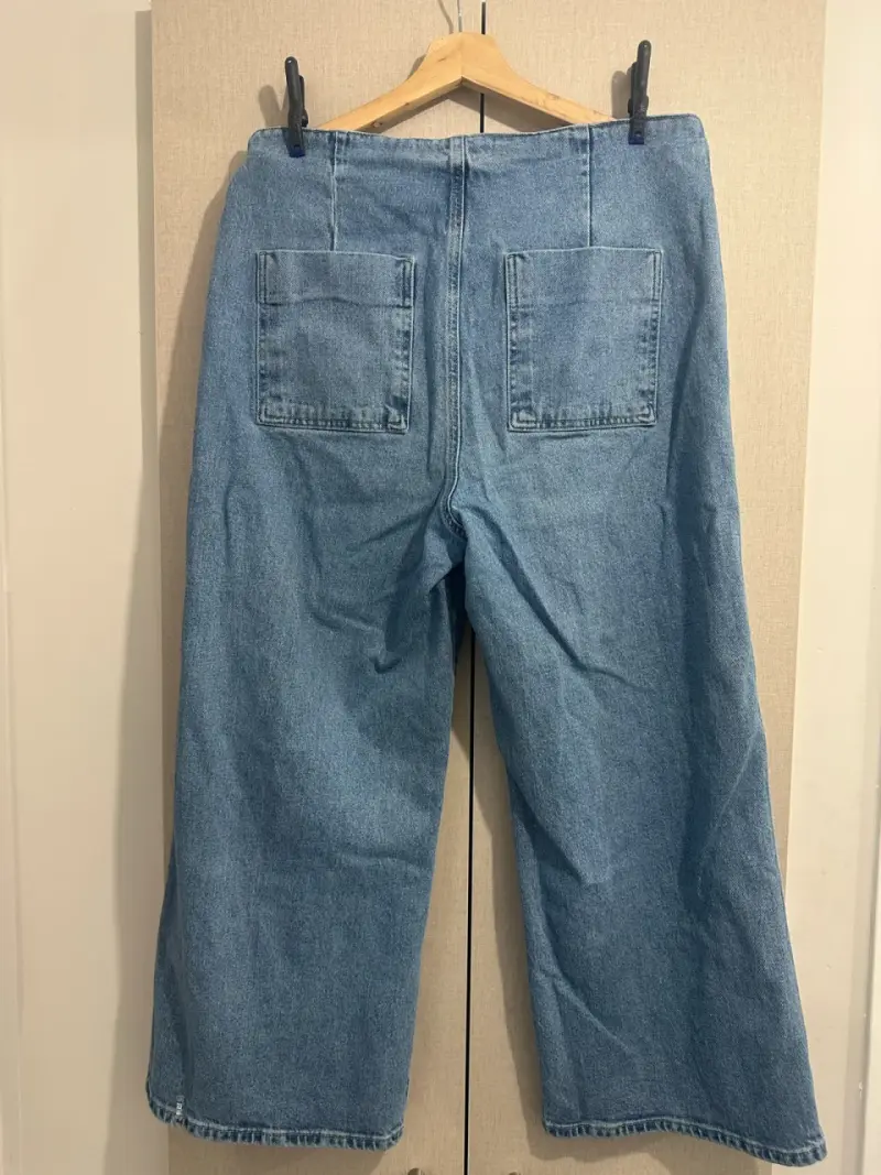 Jeans anchos con botones laterales - 2