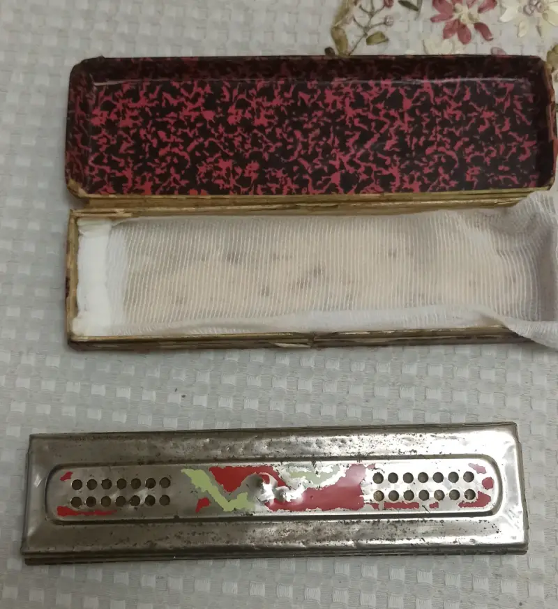 Armónica vintage con estuche original M hohner - 2