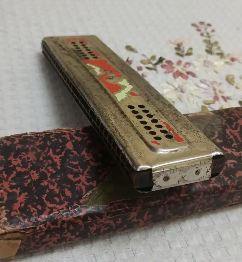 Armónica vintage con estuche original M hohner - 5
