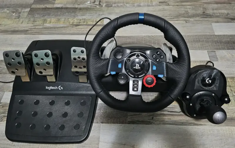 Volante Logitech G29 con pedales y palanca para PS4 y PC - 1