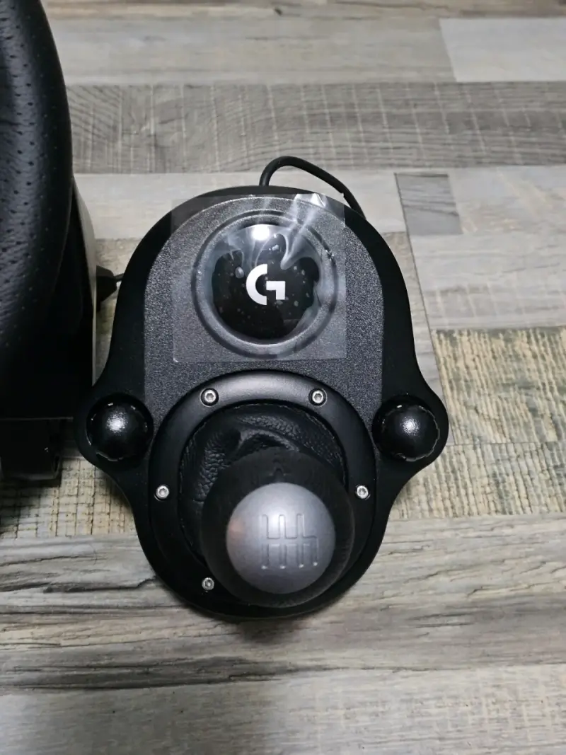 Volante Logitech G29 con pedales y palanca para PS4 y PC - 4