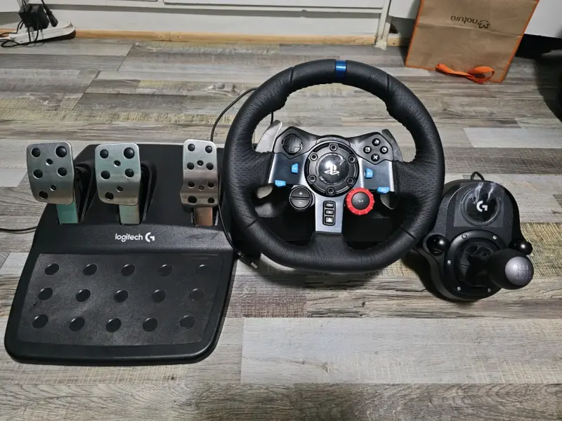 Volante Logitech G29 con pedales y palanca para PS4 y PC - 5