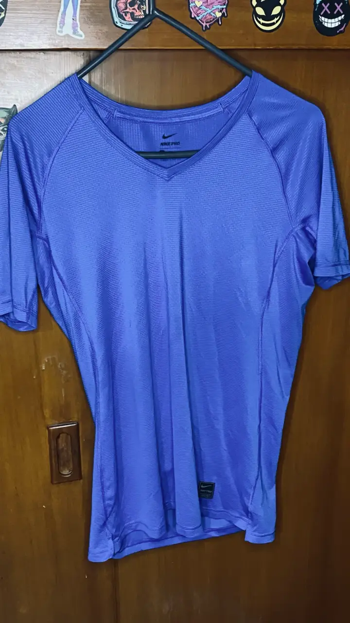 Polera deportiva Nike Pro morada - 1