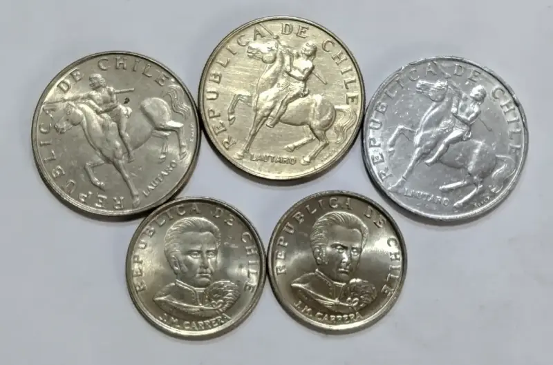 Monedas antiguas chilenas de 1 y 5 escudos - 2