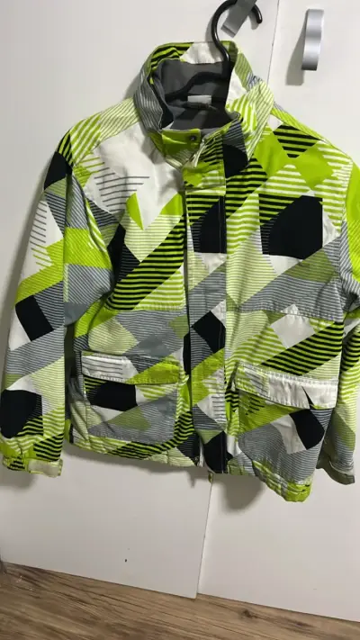 Chaqueta de invierno con diseño geométrico - miniatura 1