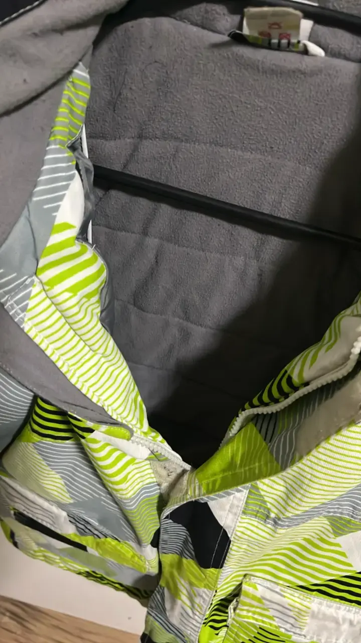 Chaqueta de invierno con diseño geométrico - 4