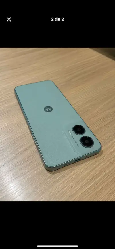 Smartphone Motorola color verde en buen estado - miniatura 1