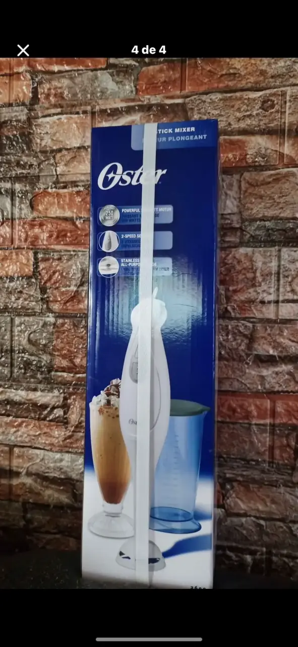 Batidora de Mano Oster 250W con Vaso Medidor