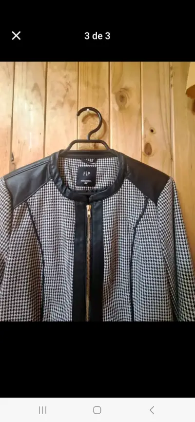 Chaqueta de mujer con diseño a cuadros y detalles en cuero - miniatura 2