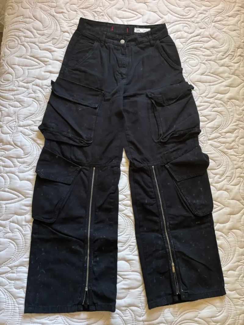 Pantalones cargo negros ZARA xs - 1