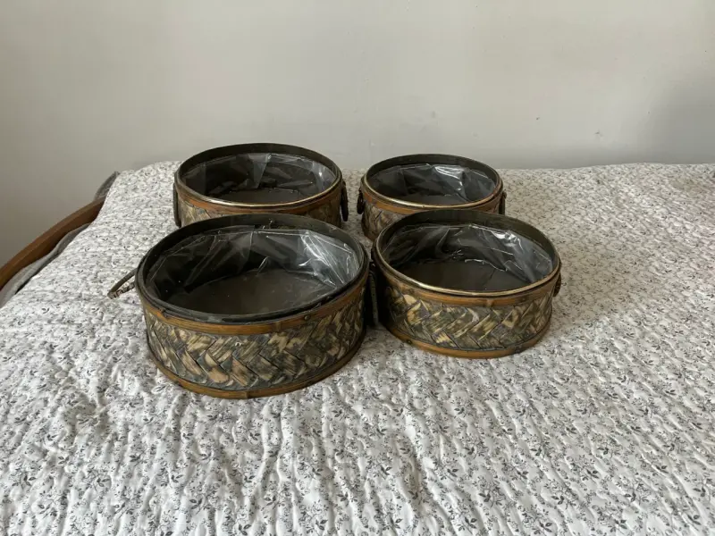 Set de canastos decorativos de metal
