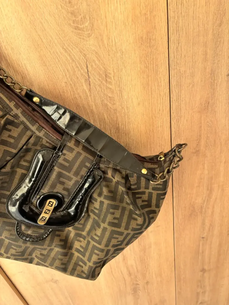 Cartera Fendi (no og) marrón logotipada - 5