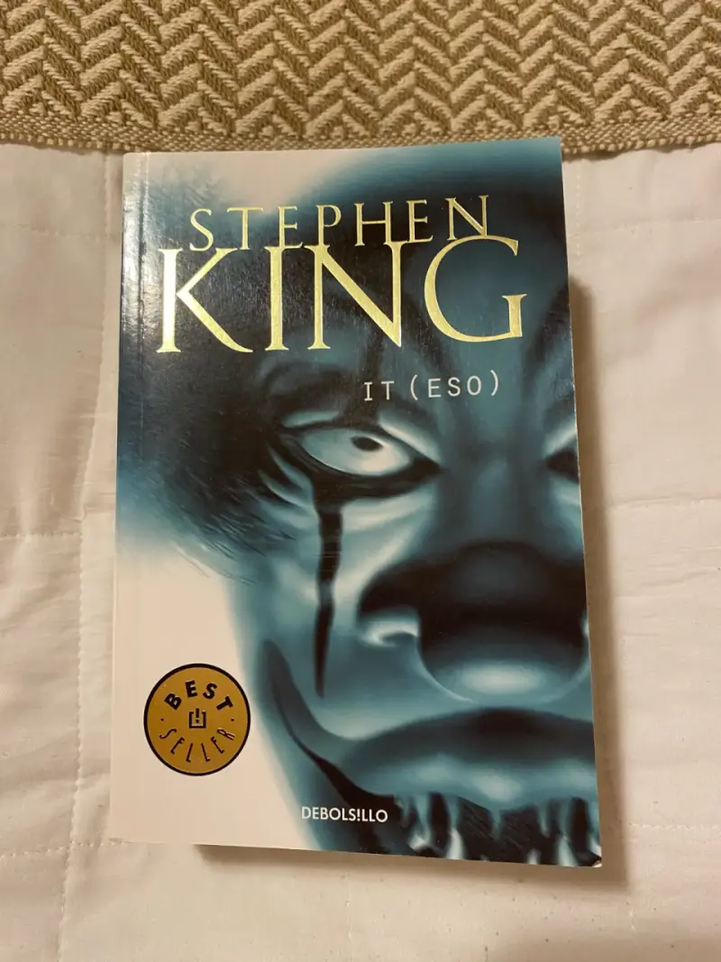Libro 'It' de Stephen King en español - 1