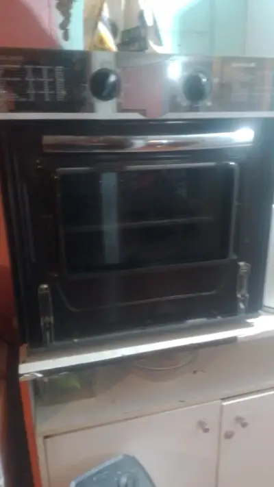 Horno empotrable eléctrico negro en buen estado - miniatura 5