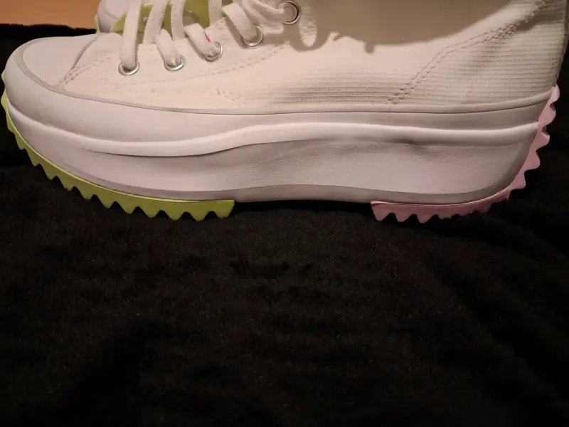 Zapatillas Converse All Star blancas con suela colorida - 4