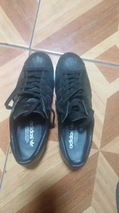 Zapatillas negras Adidas super estar 2 - miniatura 3