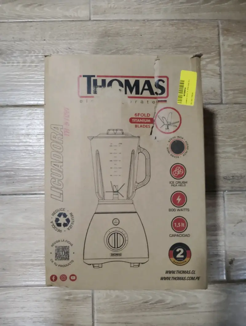 Licuadora Thomas 800W 1.5L con cuchillas de titanio