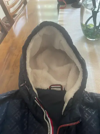 Chaqueta acolchada Tommy Hilfiger azul con capucha - miniatura 4