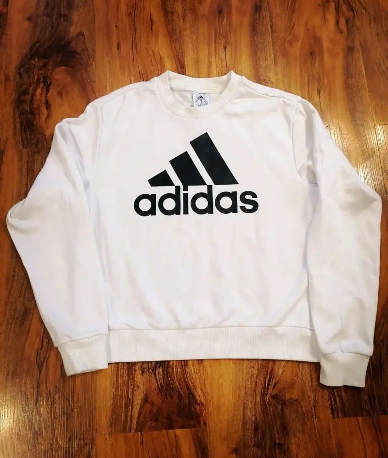 Polerón blanco Adidas corto