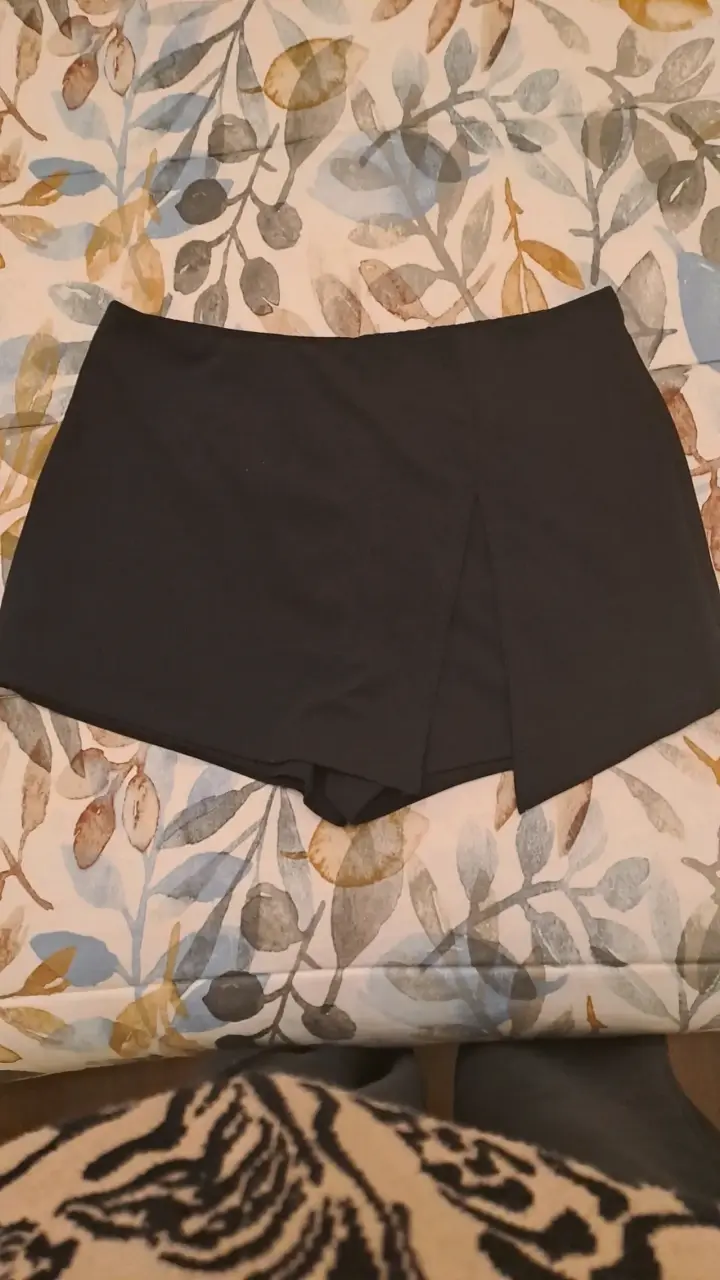 Falda pantalón negra para mujer