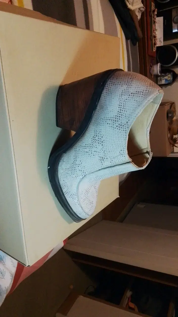 Botines de cuero con tacón grueso - 1