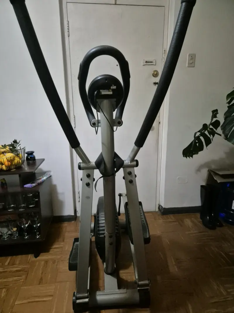 Máquina elíptica para ejercicio en casa - 1