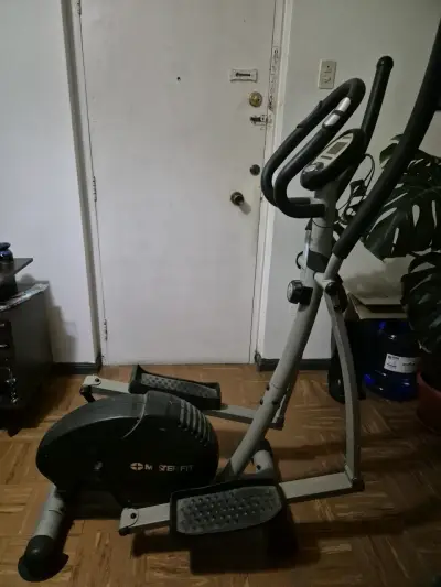 Máquina elíptica para ejercicio en casa - miniatura 2