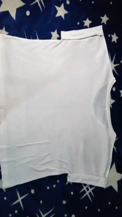 Polera estampada con diseño de perro - miniatura 2