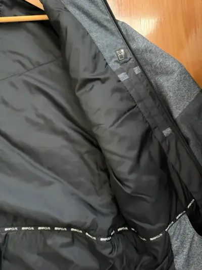 Chaqueta de invierno Rip Curl impermeable gris y negra - miniatura 3