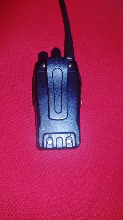 Radio portátil Baofeng BF-666S - miniatura 2