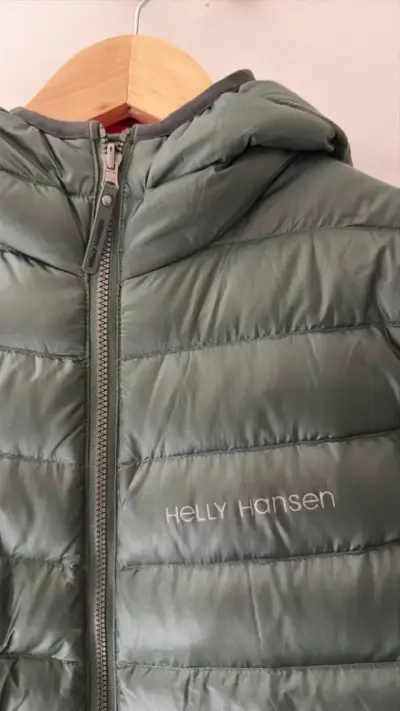 Chaqueta Helly Hansen verde con capucha - miniatura 2