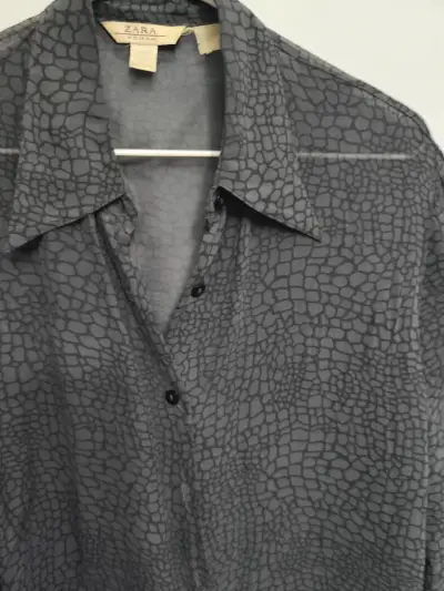 Camisa gris estampada Zara para hombre - miniatura 2