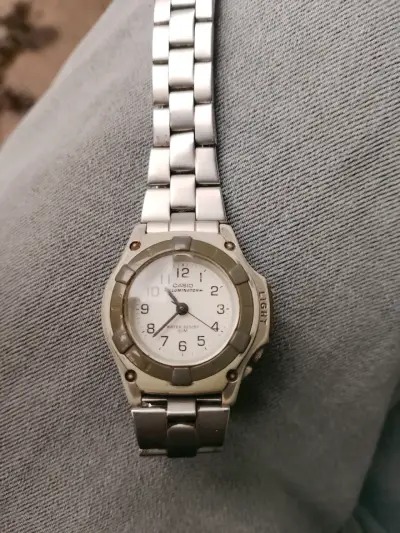 Reloj de pulsera metálico Casio vintage - miniatura 4