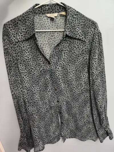 Blusa estampada animal print Zara - miniatura 1
