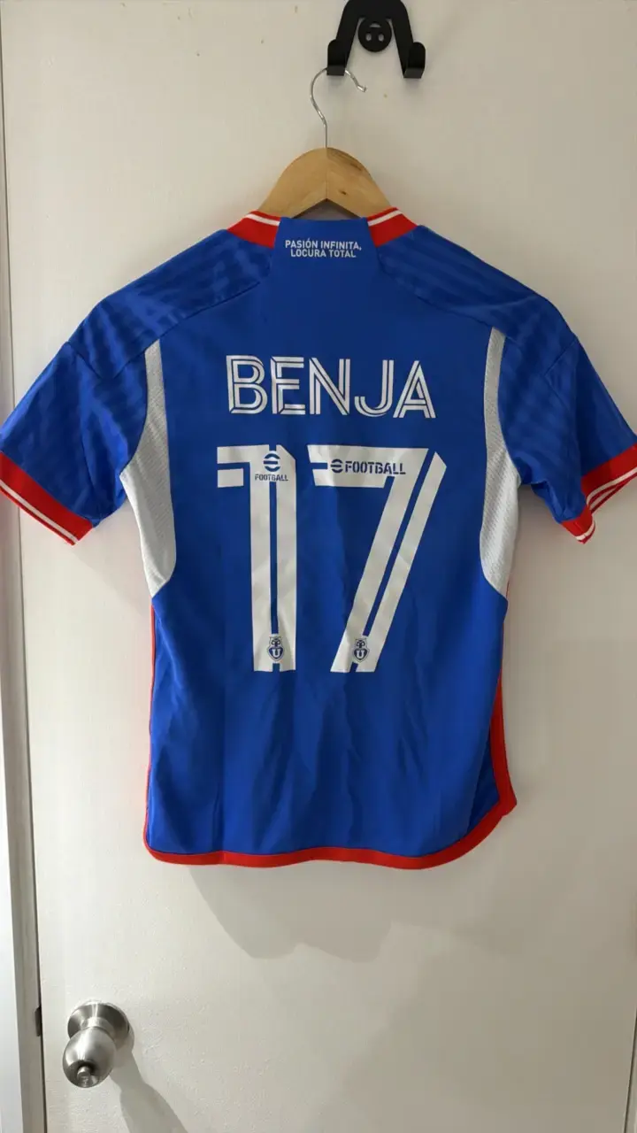 Camiseta oficial Universidad de Chile 2023 - 2