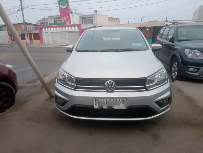 Volkswagen Voyage 2021 en excelente estado - 1