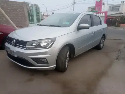 Volkswagen Voyage 2021 en excelente estado - miniatura 2