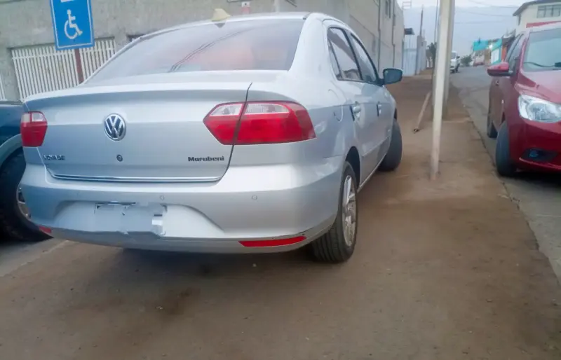 Volkswagen Voyage 2021 en excelente estado - 4